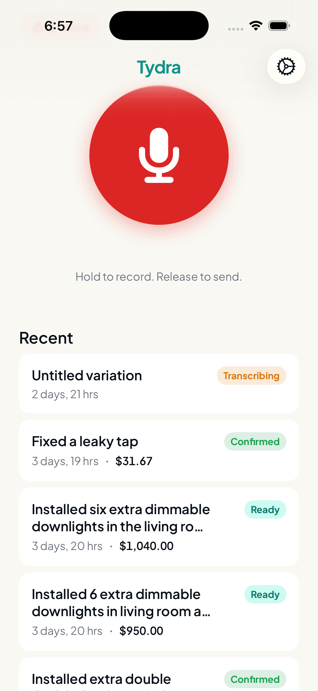Tydra capture screen with sync status pills and workspace switcher.
